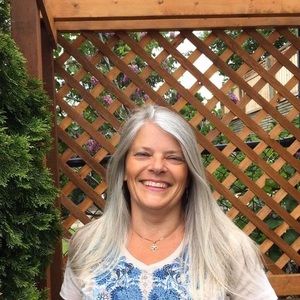 Meet your Posher, Alison